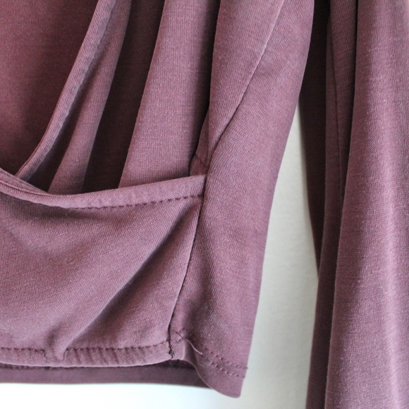 Maroon Wrap Top w/ Shoulder Cut-Outs - Picture 4 of 4